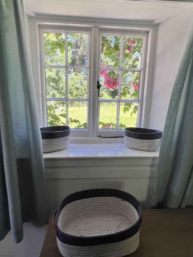 Adorable Two Bed Norfolk Broads Holiday Home - River Views With Moorings & Fishing Stalham Eksteriør bilde